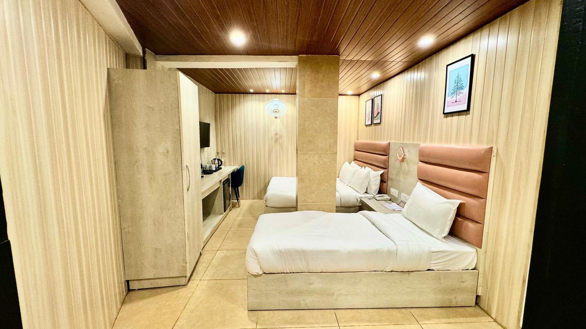 Hotel Pride Inn - 800 Mts From Mall Road Mussoorie Exterior foto