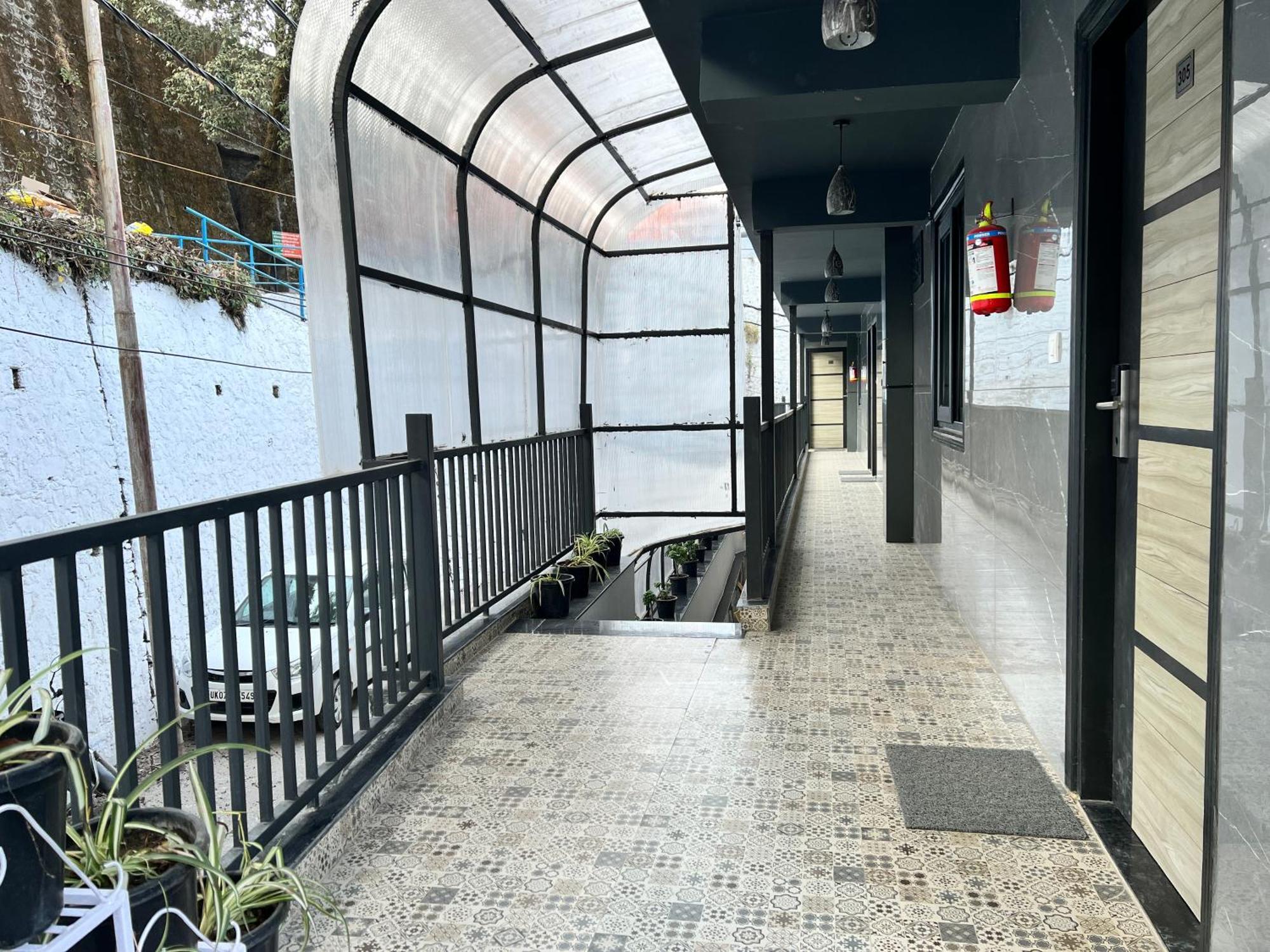 Hotel Pride Inn - 800 Mts From Mall Road Mussoorie Exterior foto